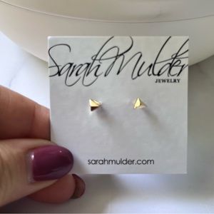 NEW Sarah Mulder triangle stud earrings